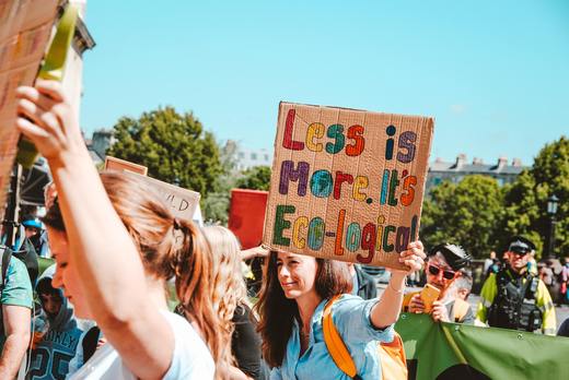 7 Women Promoting Sustainable Fashion