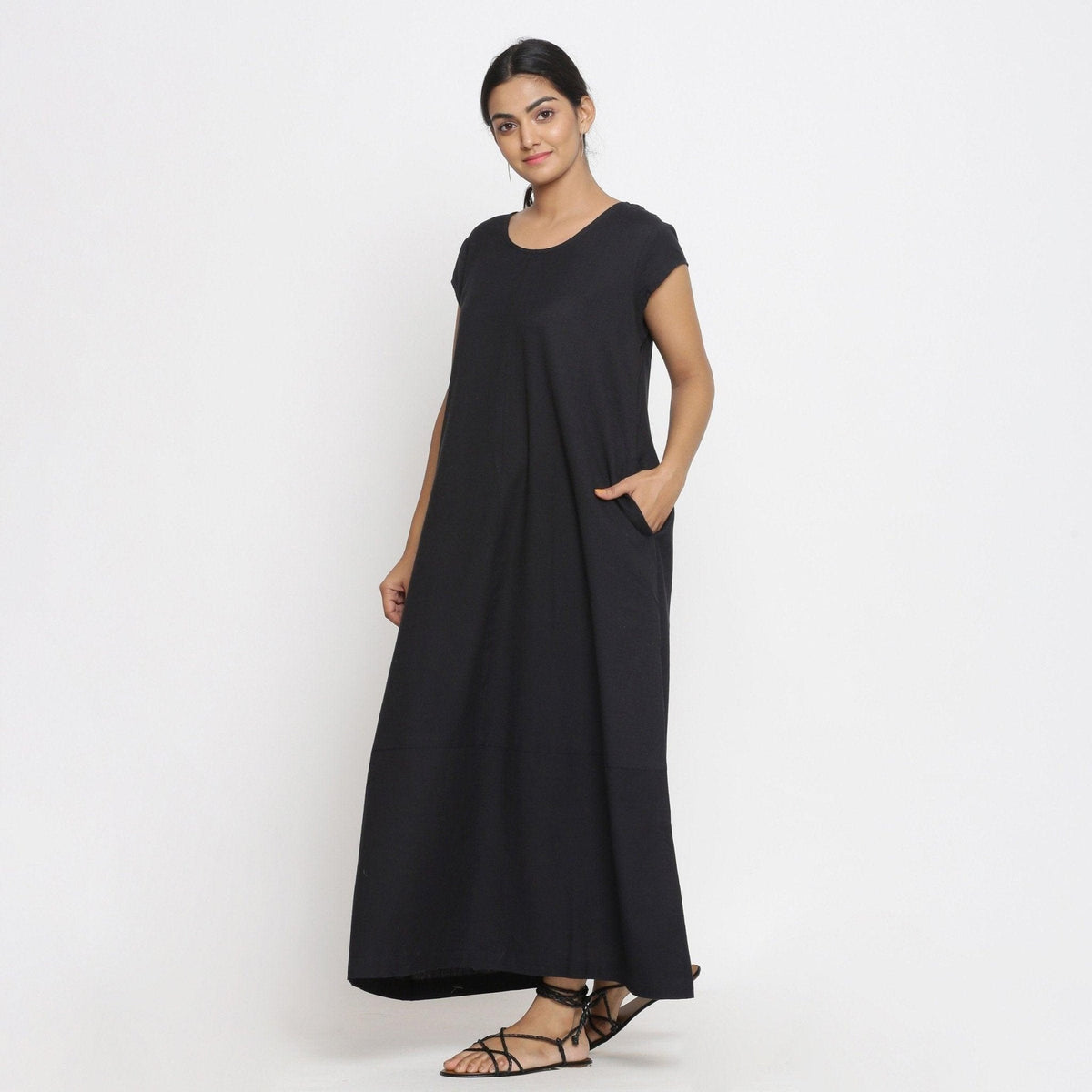 Black Cotton Flax Scoop Neck Paneled Maxi Dress
