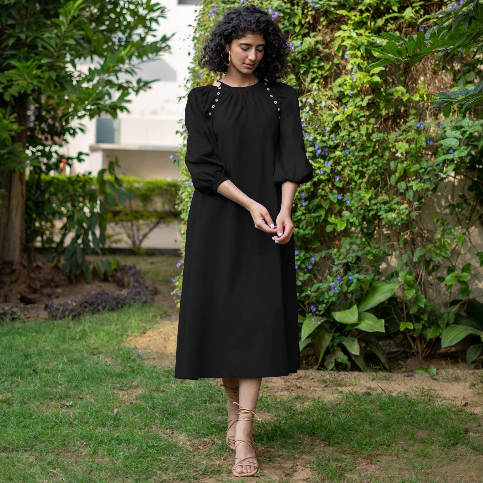 Black Cotton Poplin A-Line Detachable Sleeve Flared Midi Dress
