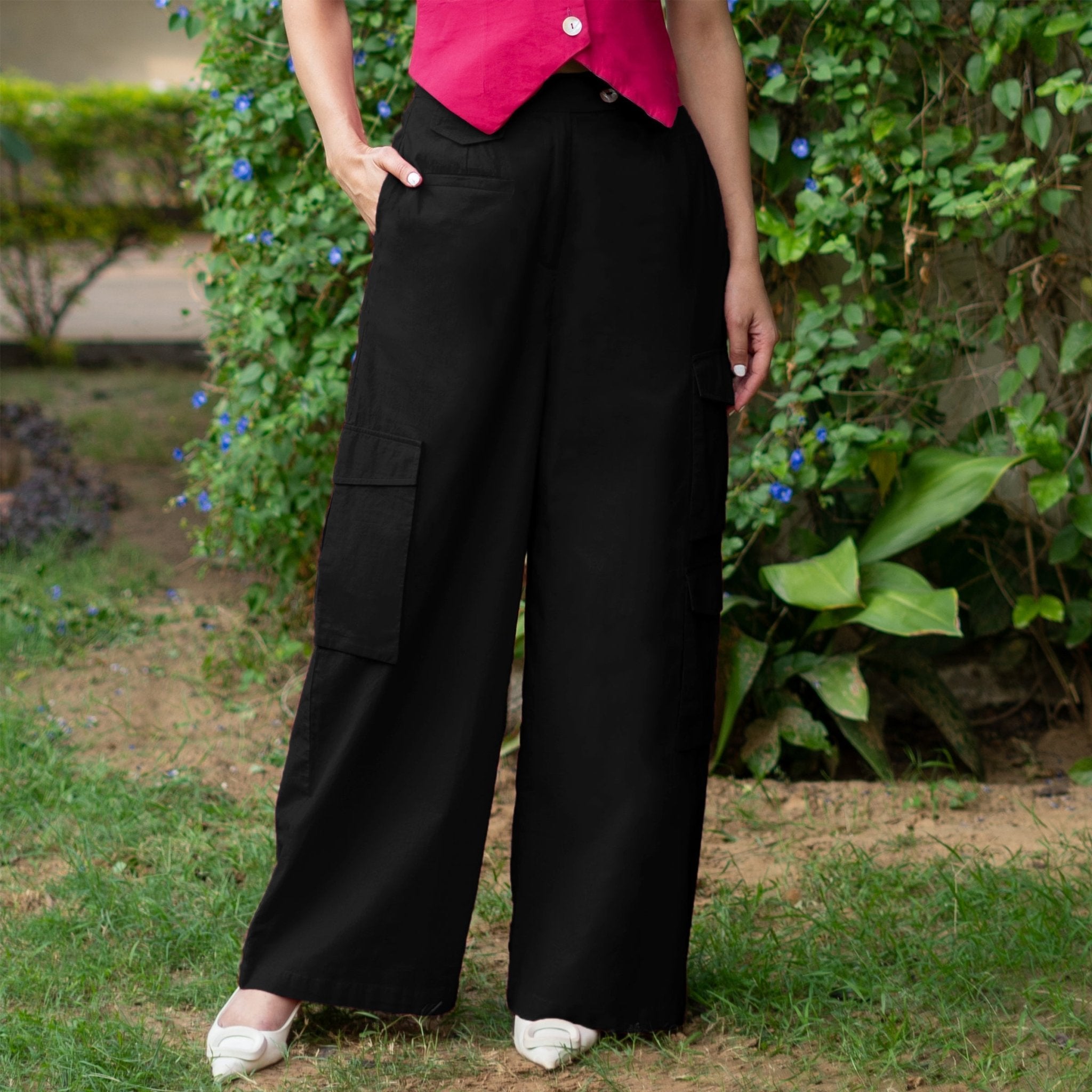 Black Cotton Poplin High-Rise Elasticated Wide Legged Cargo Pant
