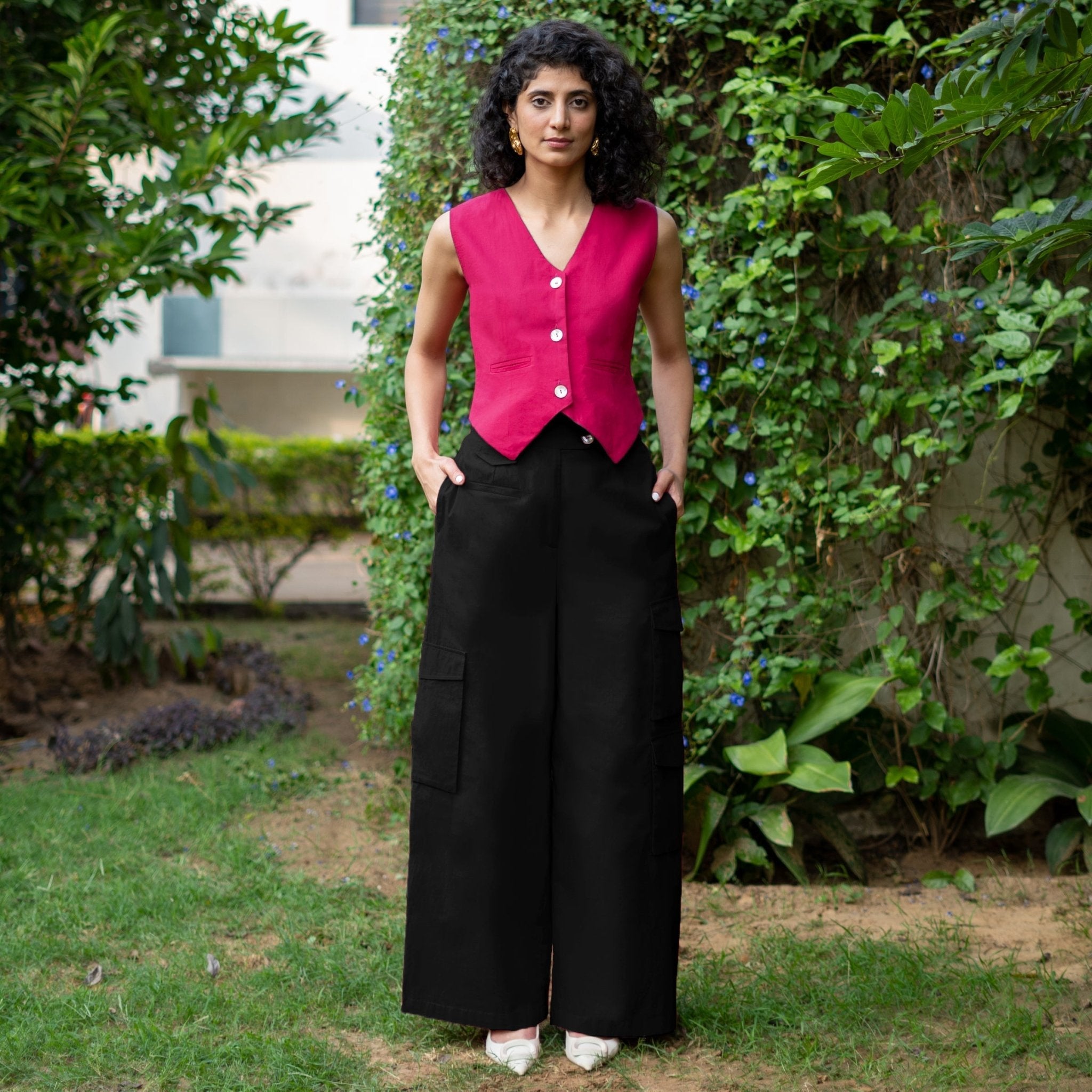 Black Cotton Poplin High-Rise Elasticated Wide Legged Cargo Pant