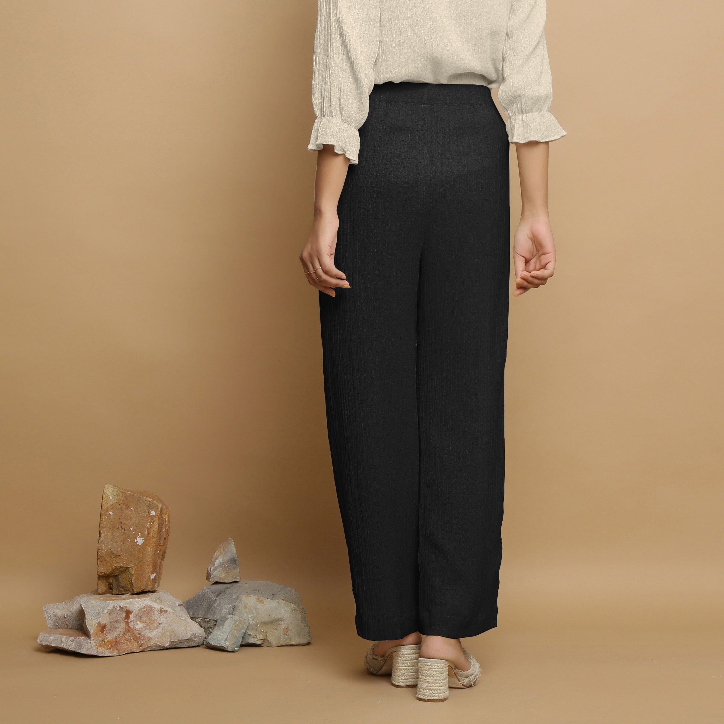 Black Crinkled Cotton Flax Elasticated Mid-Rise Pant