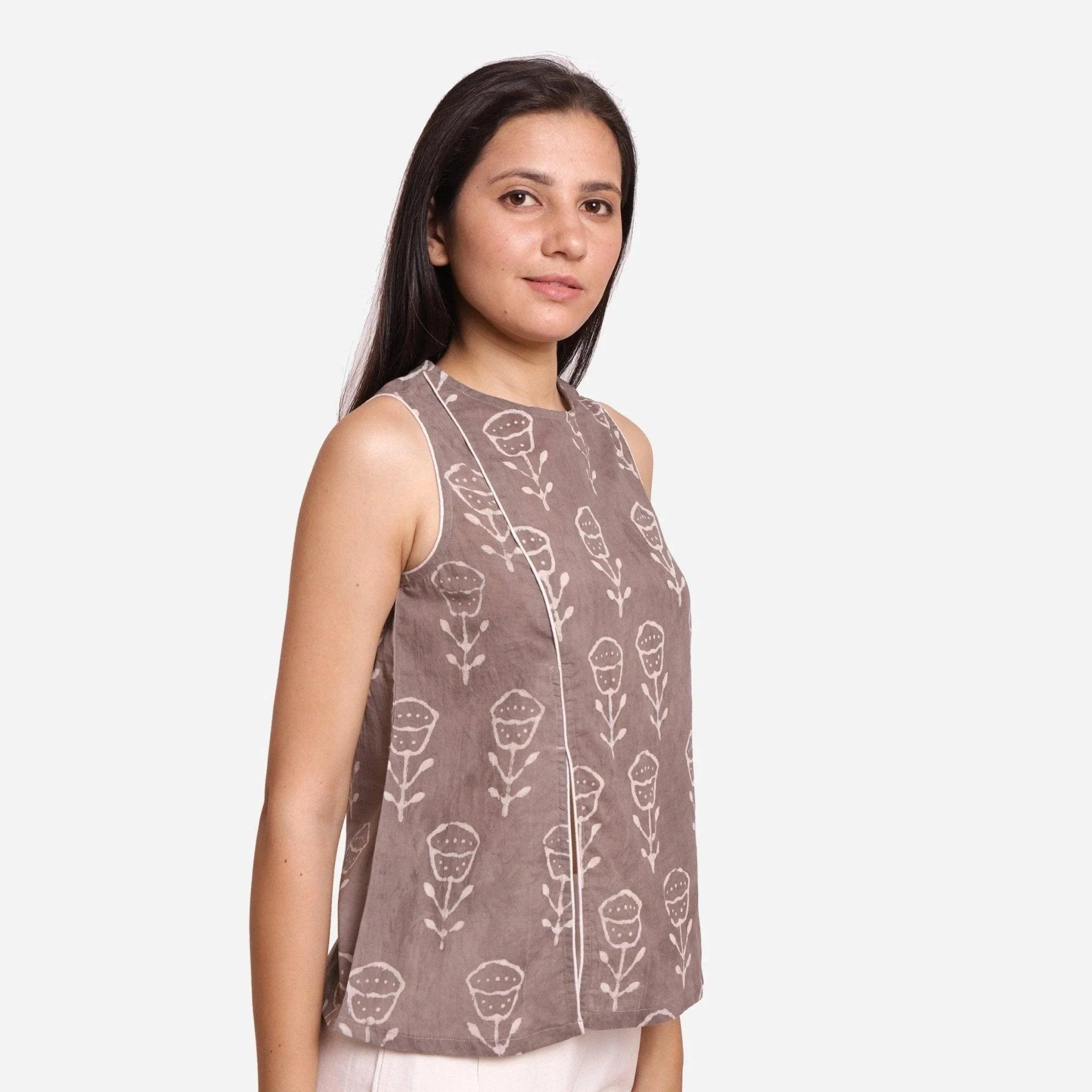 Right View of a Model wearing Grey Dabu Print A-Line Sleeveless Slit Top