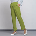 Leaf Green Crinkled Cotton Flax Elasticated Mid-Rise Tapered Pant