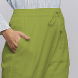 Leaf Green Crinkled Cotton Flax Elasticated Mid-Rise Tapered Pant