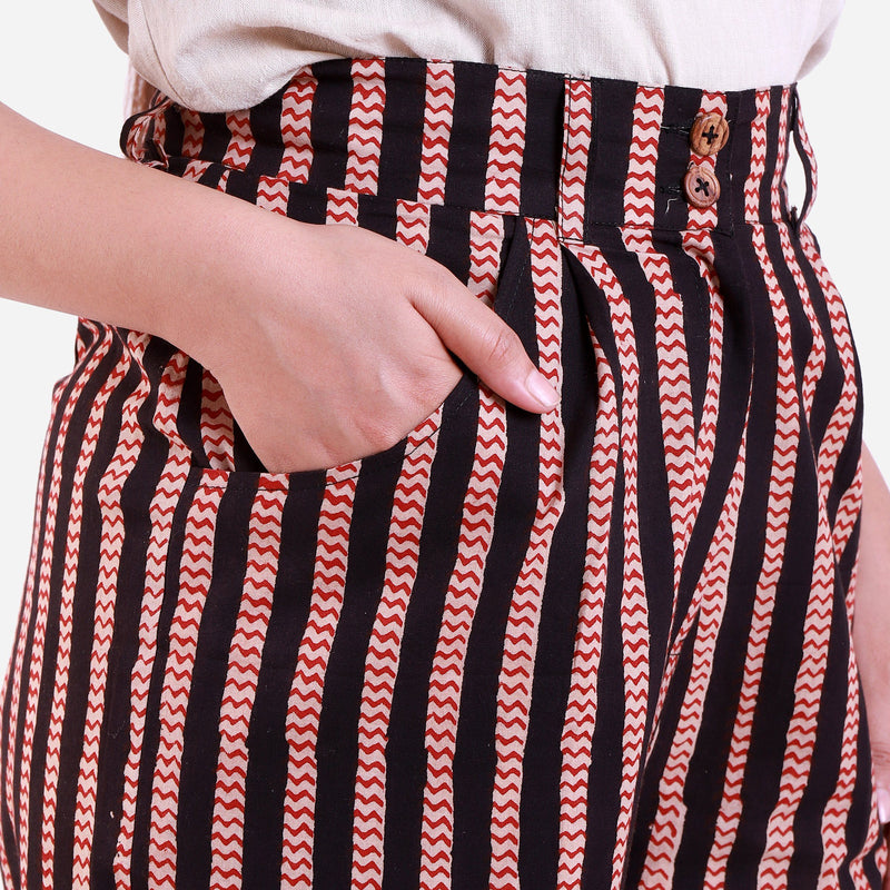 Right Detail of a Model wearing Striped High-Rise Baggy Cotton Pant