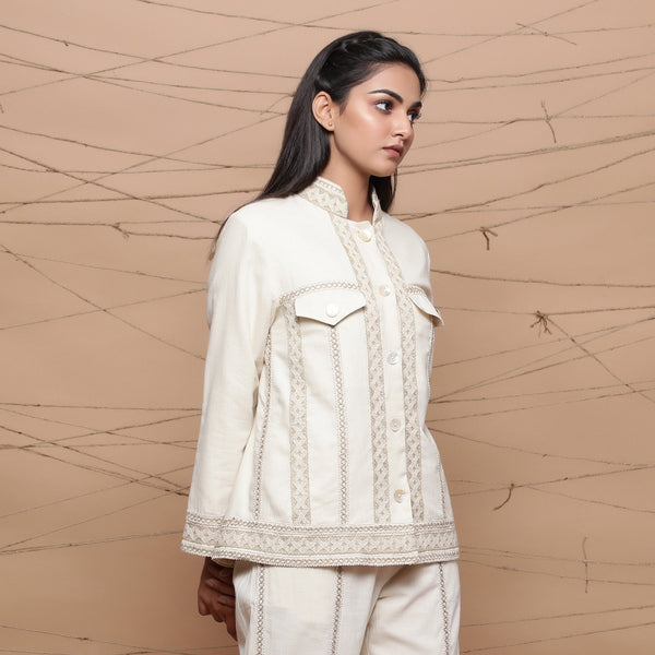 Right View of a Model wearing Undyed Laced Button Down Straight Jacket